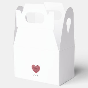 kefp creating  favour box