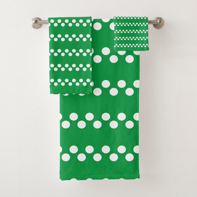 Kelly Green: Small white Polka Dot Pattern Bath Towel Set (Insitu)