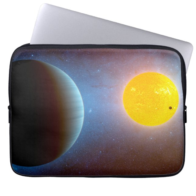 Kepler-10 Star System. Laptop Sleeve (Front)