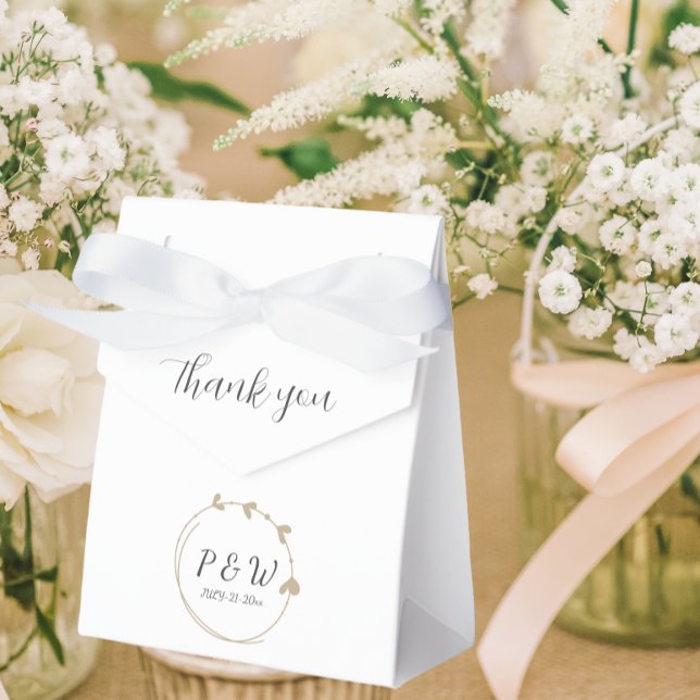 Khaki Simple Heart Wreath Monogram Wedding Favour Box (In Situ Wedding)