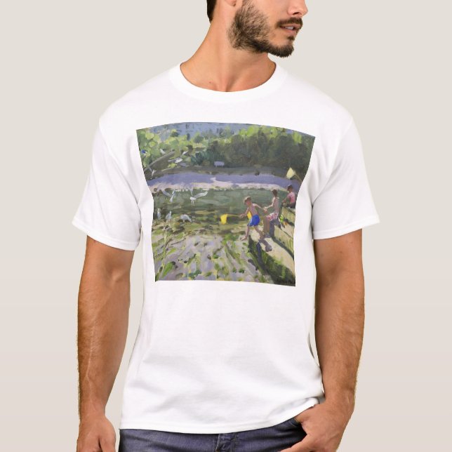 Kids and seagulls Looe 2013 T-Shirt (Front)