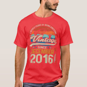 Kids Retro December 2016 6 Year Old Fishing Lovers T-Shirt