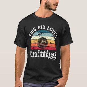 Kids This Kid loves Knitting Boys Girls T-Shirt