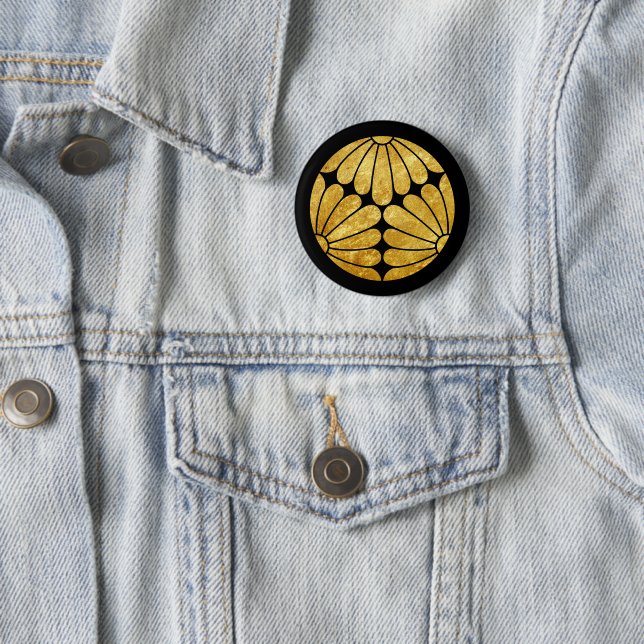 Kiku Chrysanthemum Mon gold on black 6 Cm Round Badge (In Situ)