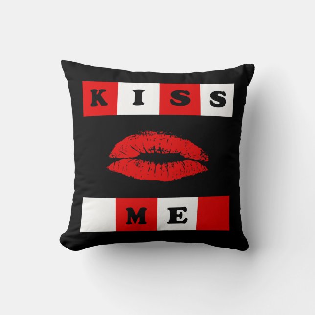 Kiss me! cushion (Front)