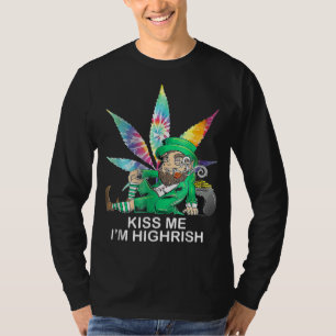 Kiss Me I M Irish Leprechaun Weed Leaf St Patricks T-Shirt