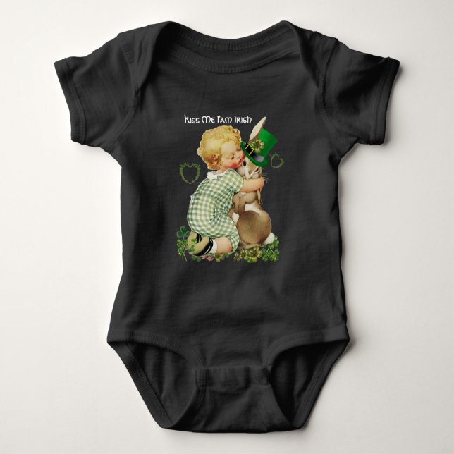 KISS ME I'AM IRISH/BABY,RABBIT WITH LEPRECHAUN HAT BABY BODYSUIT (Front)