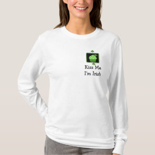 Kiss Me I'm Irish - Green Cupcake with Saying T-Shirt