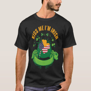 Kiss Me I'm Irish I St Patricks Day Shamrock Flag T-Shirt
