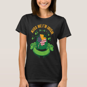 Kiss Me I'm Irish I St Patricks Day Shamrock Flag T-Shirt