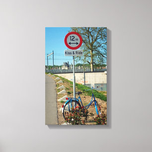 Kiss & ride canvas print