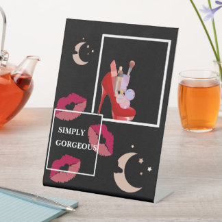 kisses and texts pedestal sign