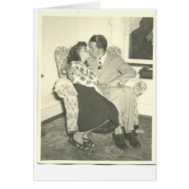 KISSING COUPLE (Front)