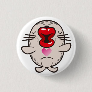 kissing seal 3 cm round badge