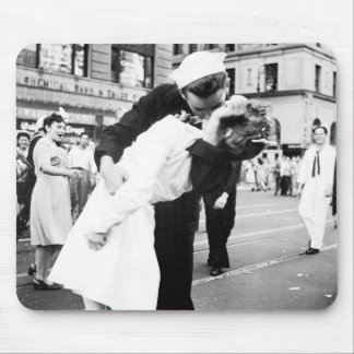 Kissing the War Goodbye Mouse Pad