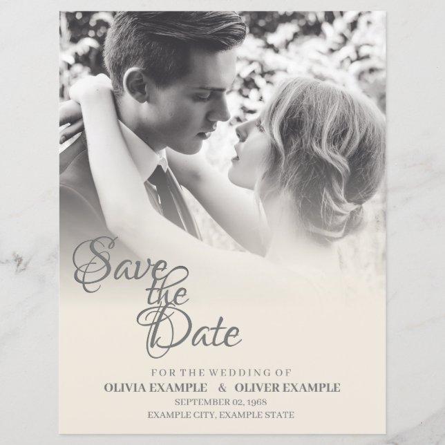 Kissing wedding couple in monochrome (Front)