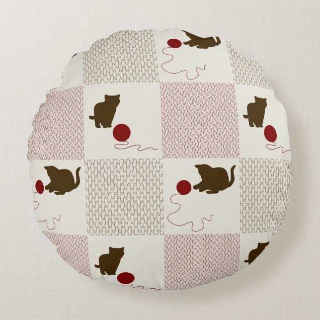 Kittens Backgrounds Round Cushion (Front)