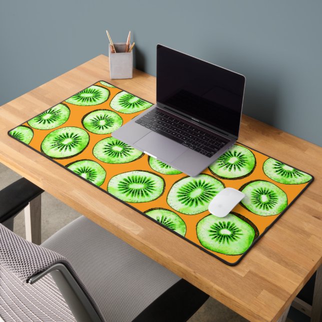 Kiwi slices desk mat (Office 2)