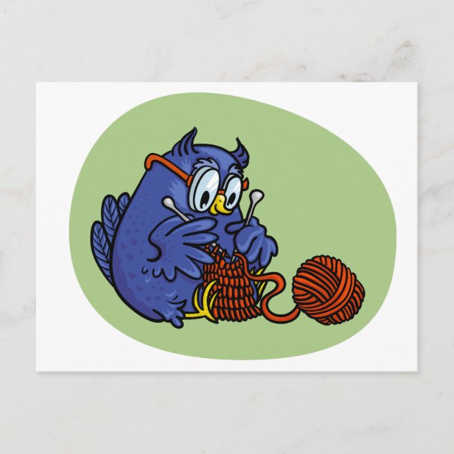 Kleine Eule strickt einen Schal Postcard (Front)
