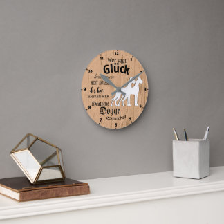 Kleine Wanduhr mit Doggenspruch darauf Round Clock