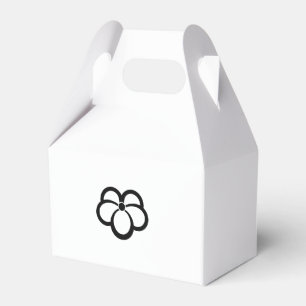 Korin-style shadowed ivy favour box