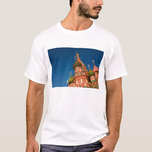 Kremlin, Vasiliy Blessed | Moscow, Russia T-Shirt (Front)