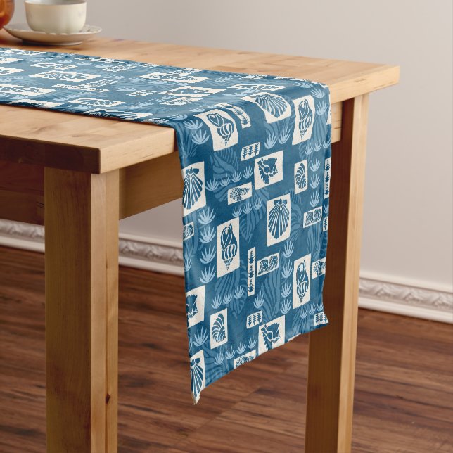 Kua Bay Hawaiian Undersea Shells Short Table Runner (In Situ)