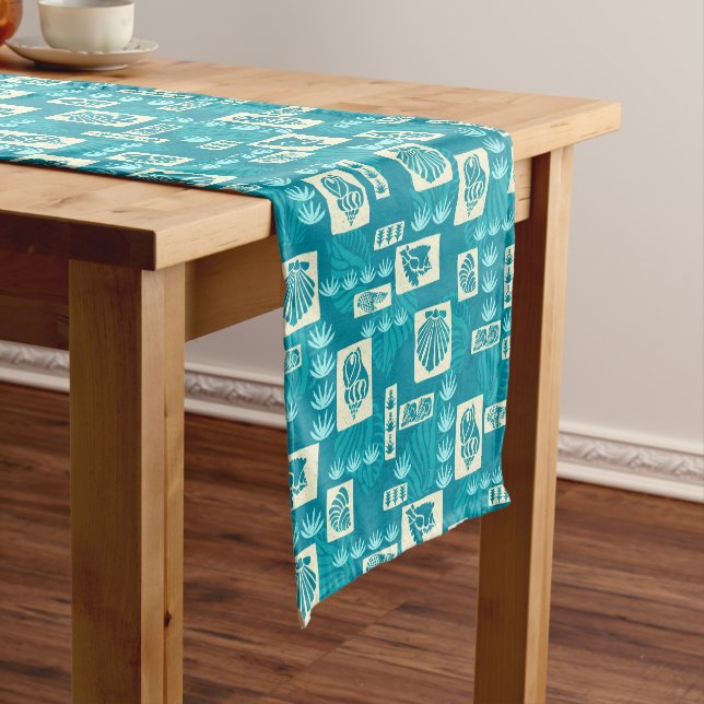 Kua Bay Hawaiian Undersea Shells Short Table Runner (In Situ)