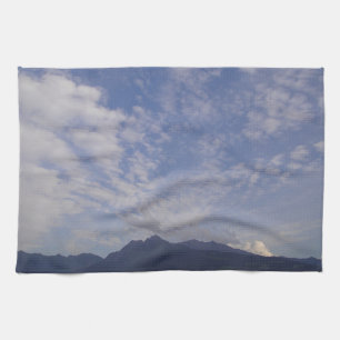 Küchentuch Bergspitze mit Schönwetterwolken Tea Towel