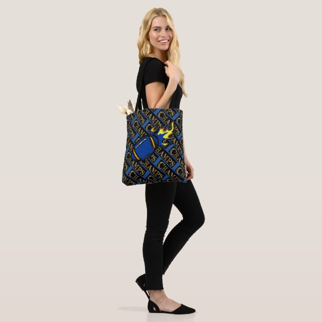 LA CHAMPS  TOTE BAG (On Model)