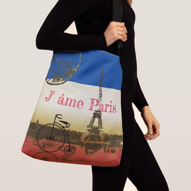 La Tour Eiffel Beverage  Crossbody Bag (Close Up)