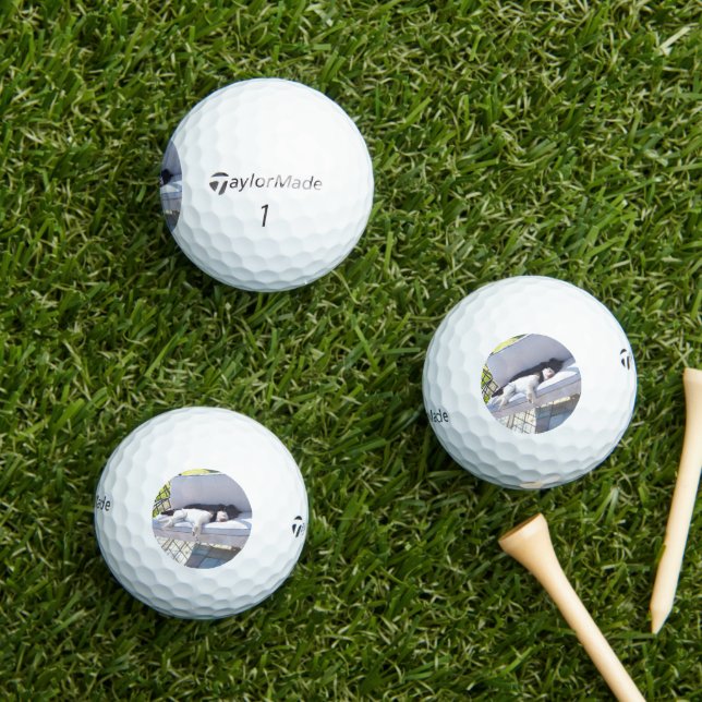 lab group sleeping golf balls (Insitu Grass)