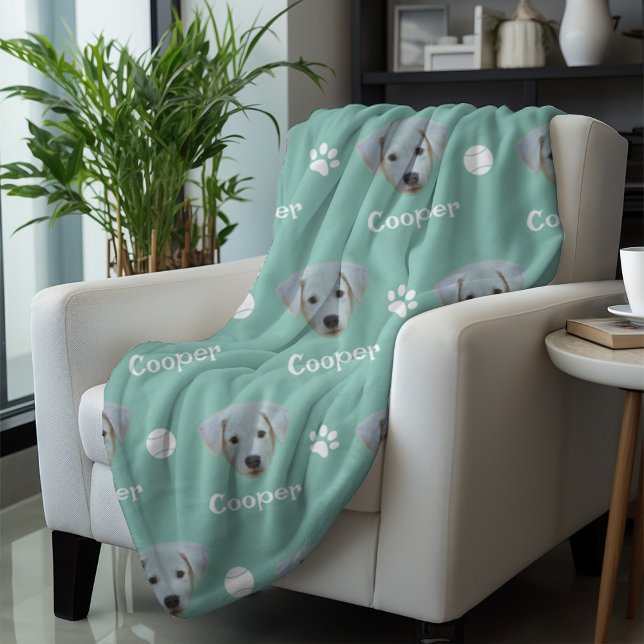 Labrador Dog, Green Custom Name Fleece Blanket (Creator Uploaded)