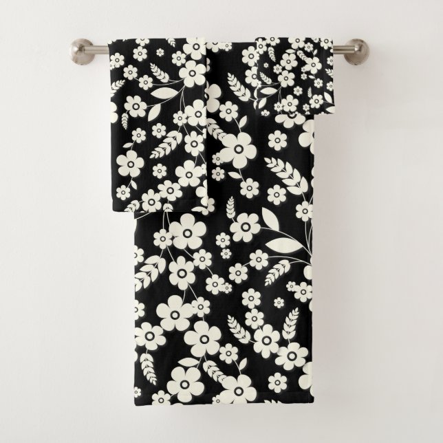 Lace Flowers on Black Bath Towel Set (Insitu)