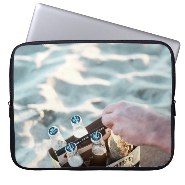 Laguna beach laptop sleeve (Front)