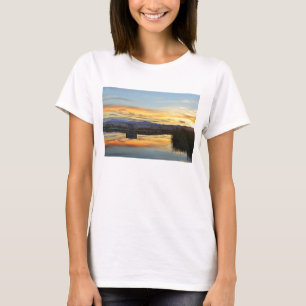 Laguna Nimez Sunset, El Calafate, Argentina T-Shirt