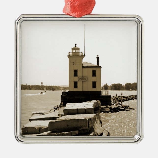 Lake Erie Lighthouse Metal Tree Decoration (Front)