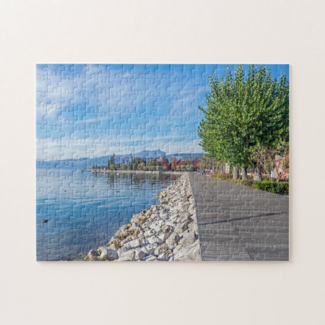 Lake Garda in autumn puzzle (Horizontal)