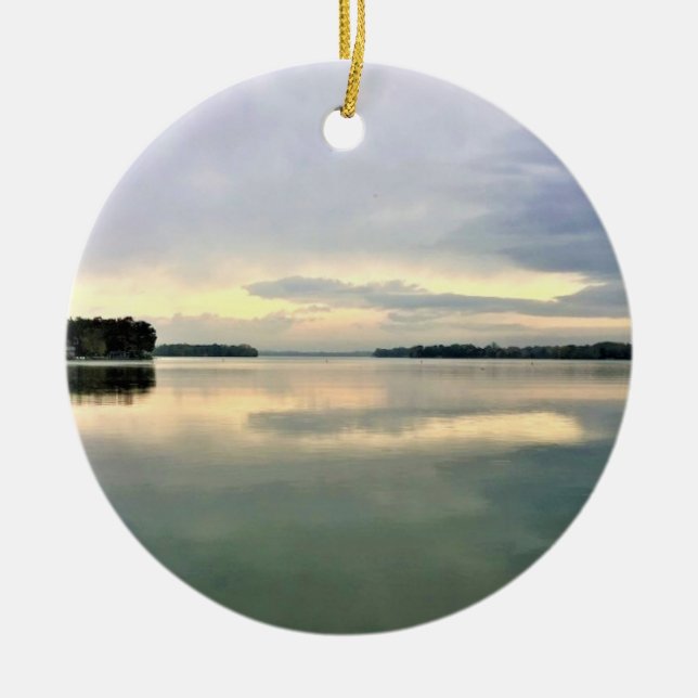 Lake La Belle, Oconomowoc, Wisconsin Ceramic Tree Decoration (Front)