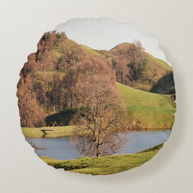 Lake...... Round Cushion (Front)