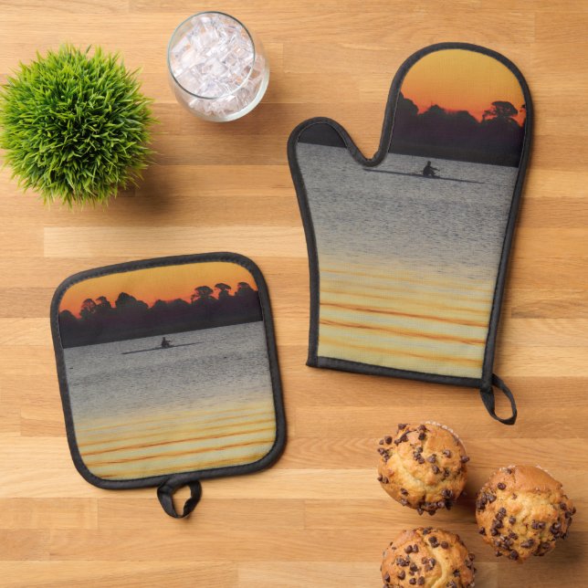 Lake Wendouree Calm Before Nightfall Oven Mitt & Pot Holder Set (Top Down)