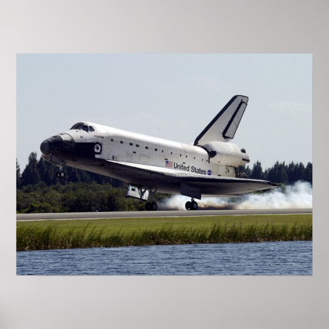 Landing of Space Shuttle Atlantis (STS-112) Poster (Front)