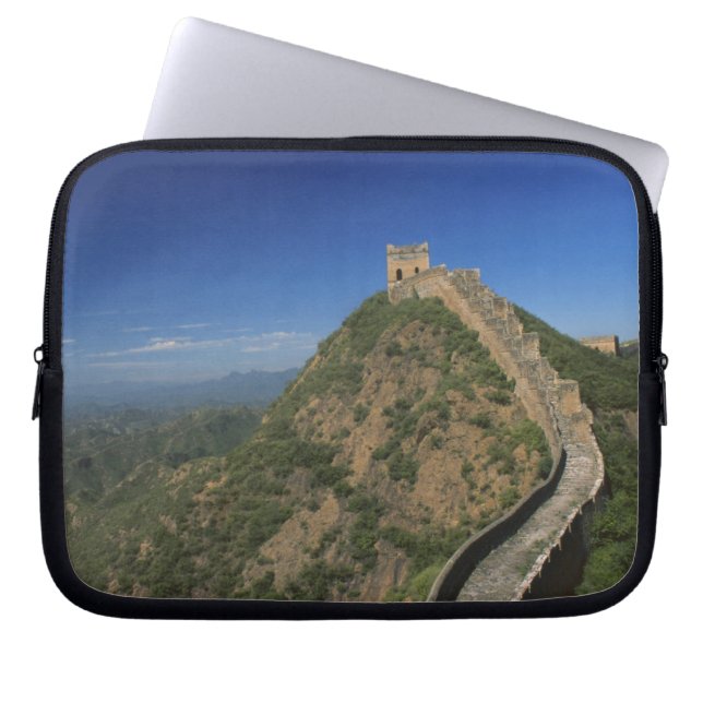 Landscape of Great Wall, China Laptop Sleeve (Front)