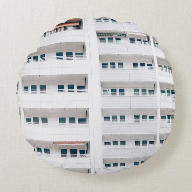 LANDSCAPE PHOTO OF BUILDING WINDOWS ROUND CUSHION (Front)