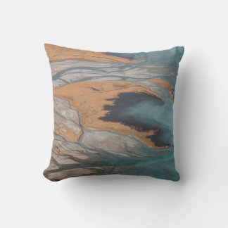 LANDSCAPE PHOTOGRAPHY OF MOUNTAINS CUSHION
