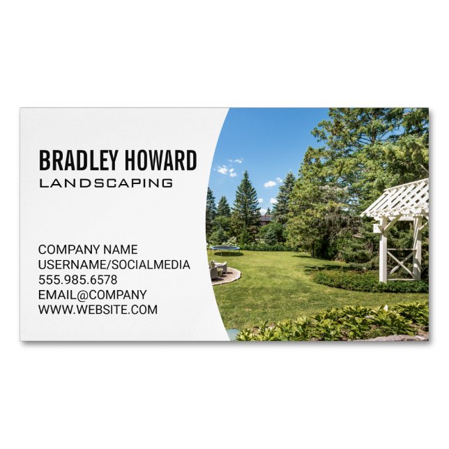 Landscaping | Residence Backyard Magnetic Business Card (Front)