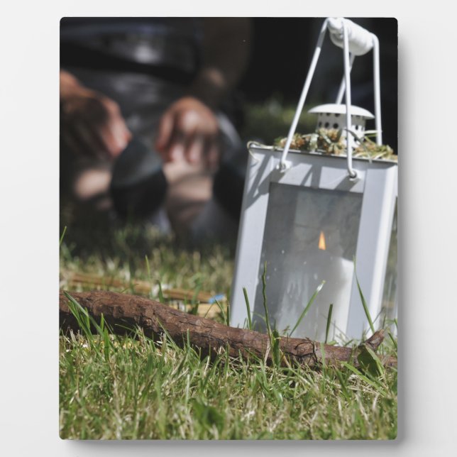 Lantern of light plaque (Front)