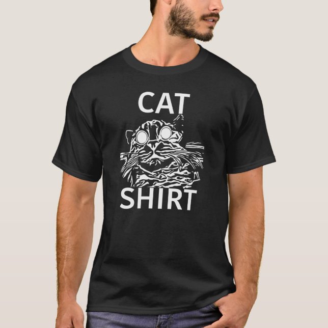 Large Eyes Surprised Cat  Funny Cat  Black And Whi T-Shirt (Front)