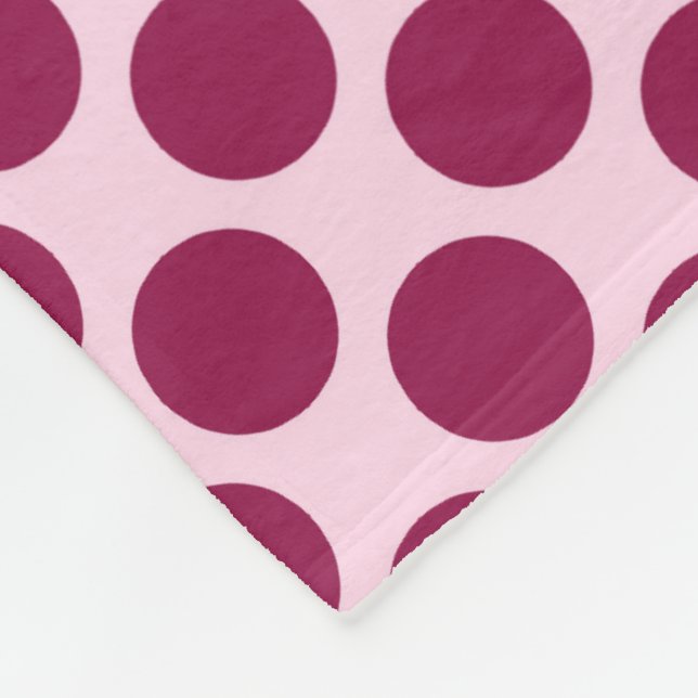 Large retro dots - shell pink and burgundy fleece blanket (Corner)
