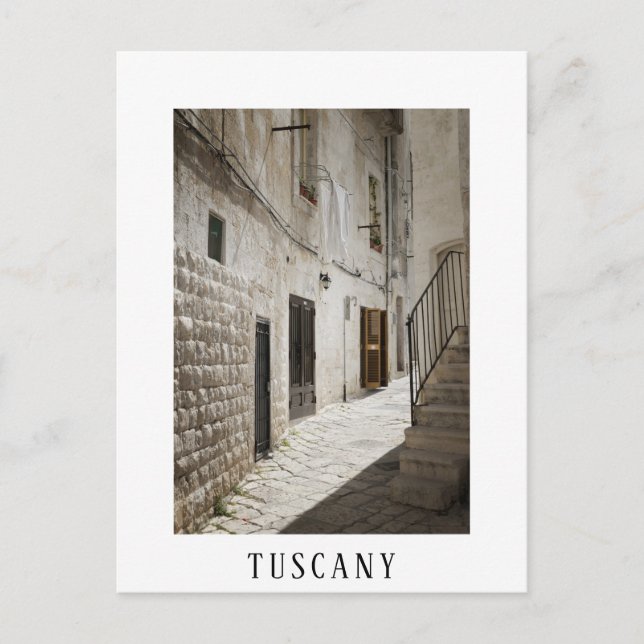 Laundry hanging to dry in an alley in Italy Postcard (Front)